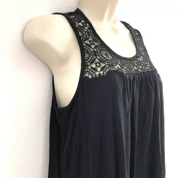 EUC Size M Liz Lange Maternity tunic shirt crochet top - Picture 2 of 7